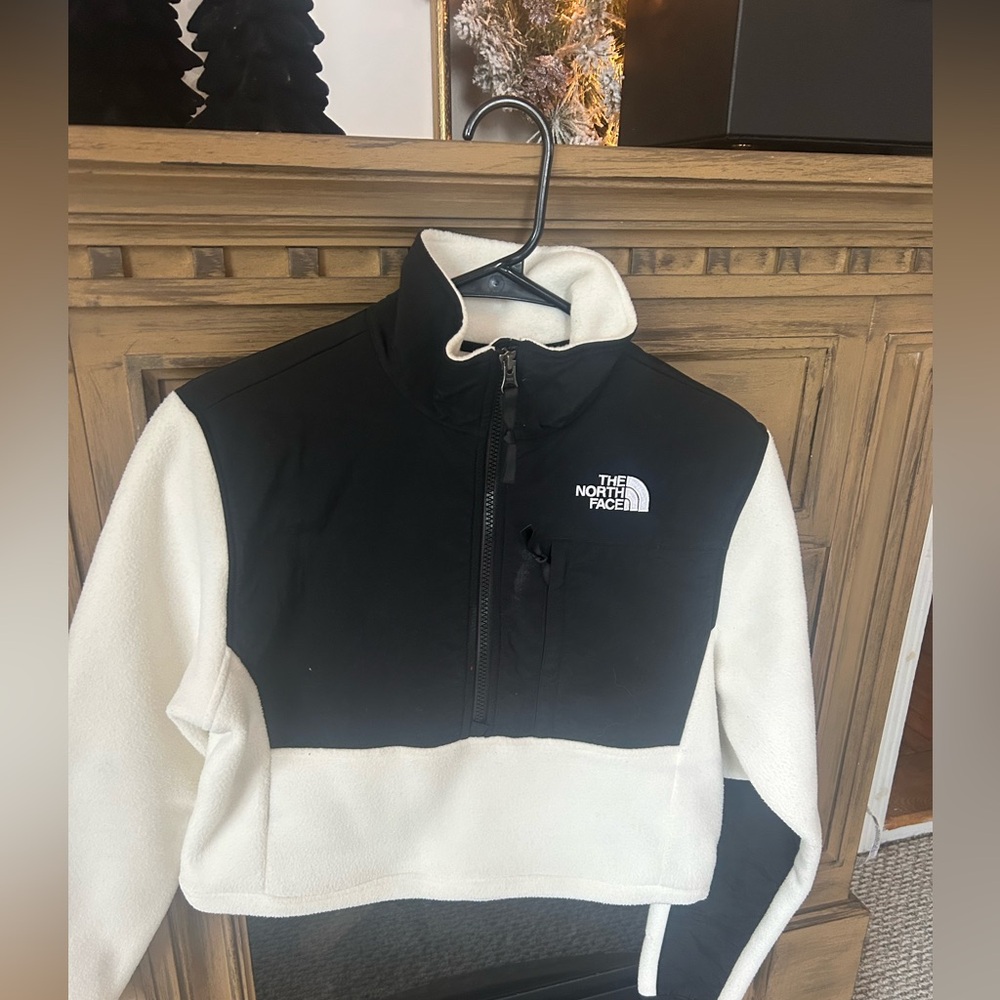 The North Face Cropped Denali jacket size Medium